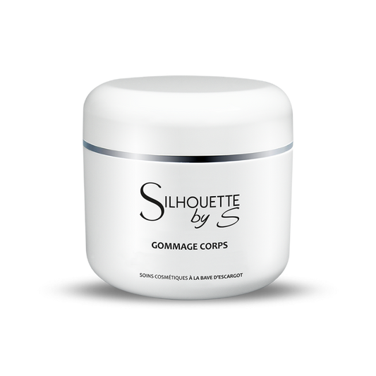 Gommage corps Silhouette by S à la bave d’escargot et grains naturels, conçu pour exfolier en douceur, éliminer les cellules mortes, stimuler le renouvellement cellulaire et améliorer la microcirculation. Sa formule hydratante laisse la peau lisse, douce et éclatante, tout en préparant le corps aux soins raffermissants et minceur. Produit testé dermatologiquement, idéal pour une routine beauté corps efficace et respectueuse